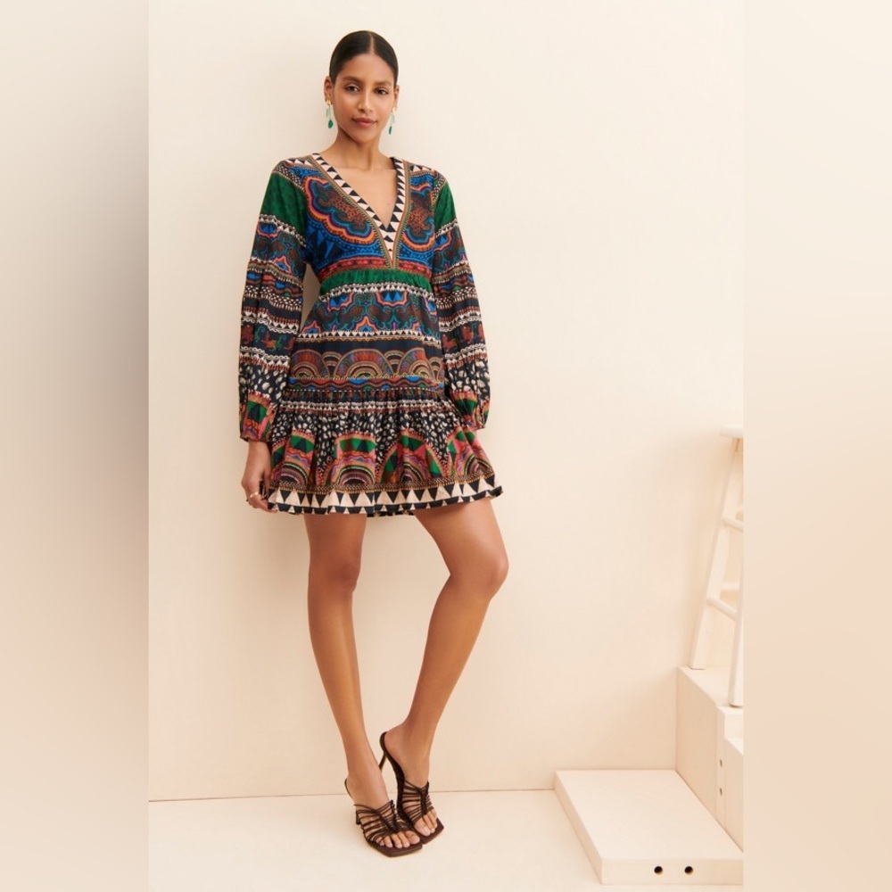 FARM Rio V-Neck Printed Tunic Dress in Green Size Extra Small.
